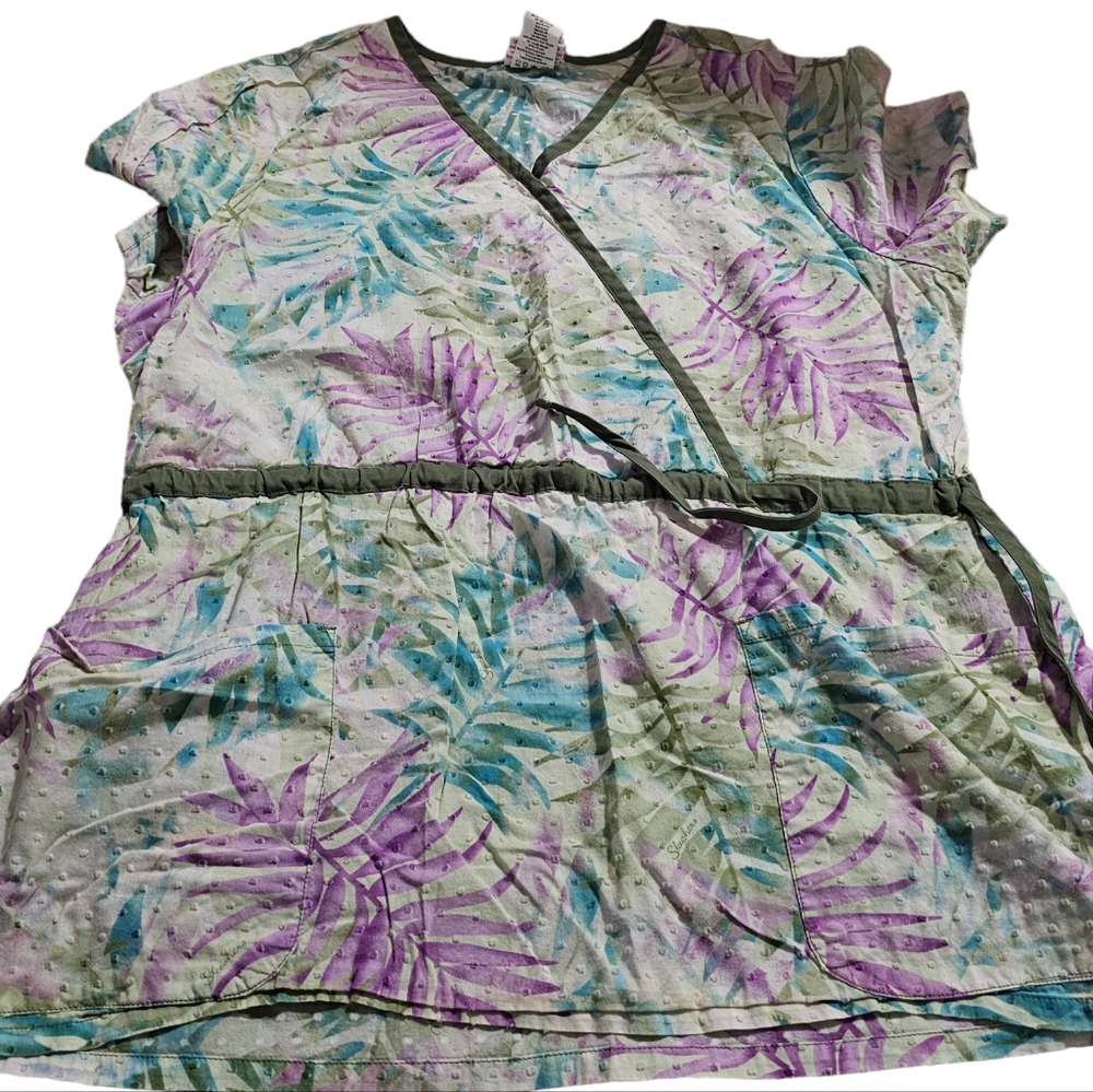 Xl Scrub top